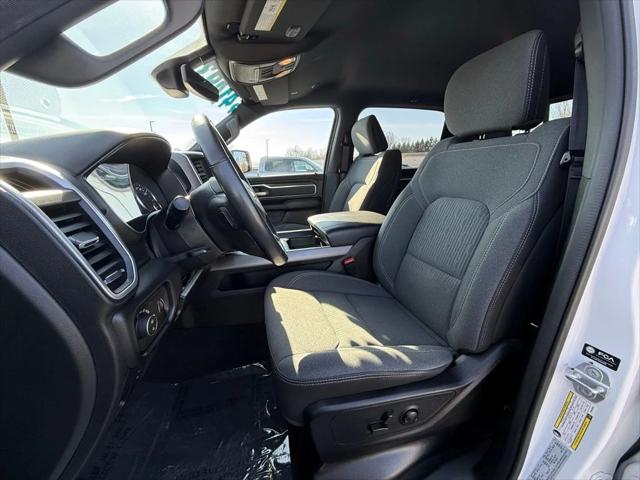 2022 Ram 1500 Big Horn Crew Cab 4x4 5'7" Box