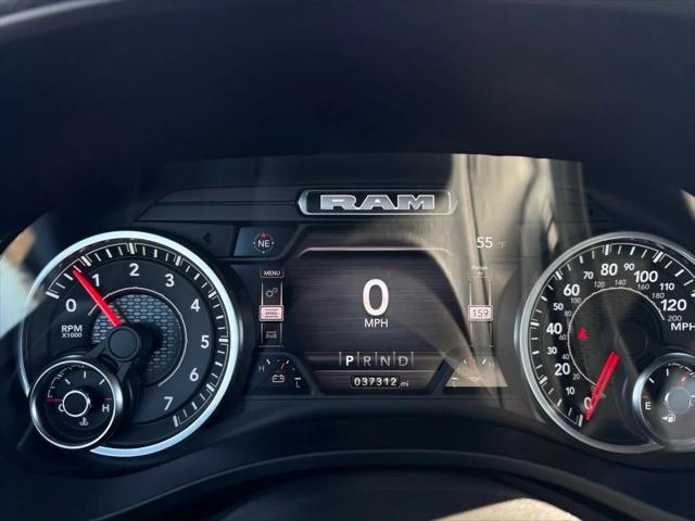 2022 Ram 1500 Big Horn Crew Cab 4x4 5'7" Box