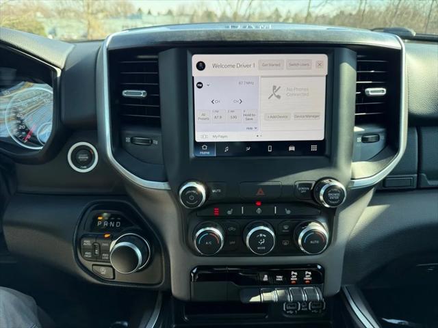 2022 Ram 1500 Big Horn Crew Cab 4x4 5'7" Box