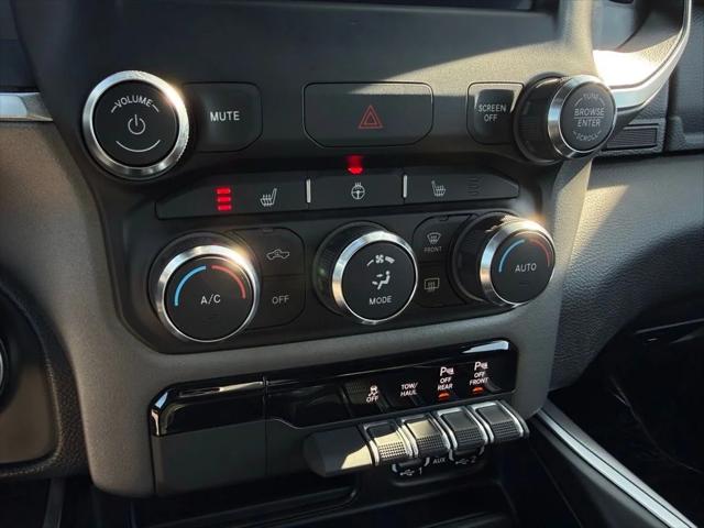 2022 Ram 1500 Big Horn Crew Cab 4x4 5'7" Box