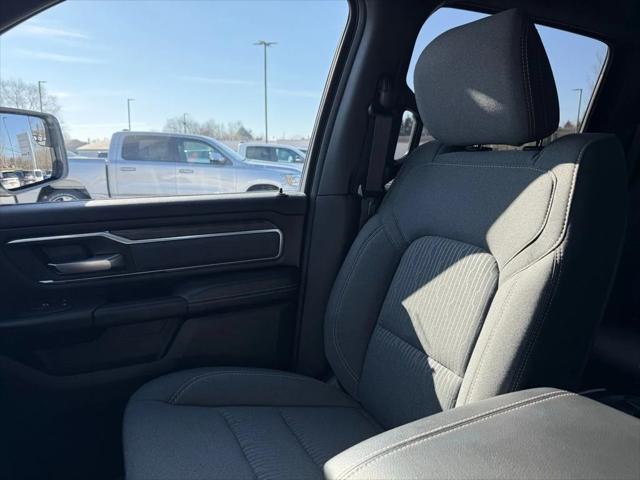 2022 Ram 1500 Big Horn Crew Cab 4x4 5'7" Box