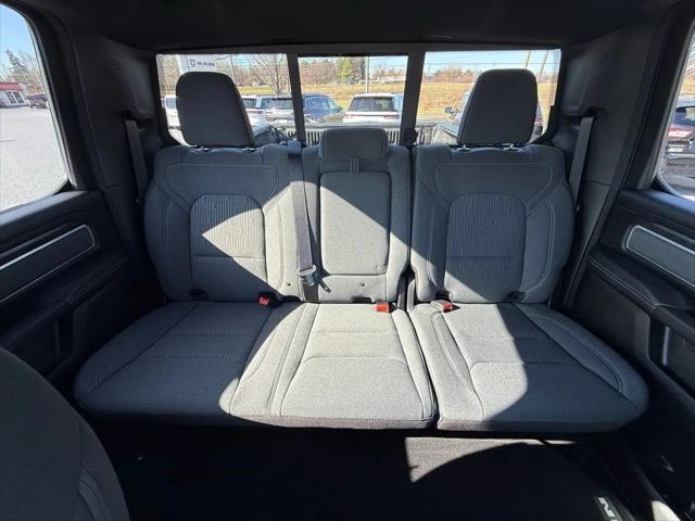 2022 Ram 1500 Big Horn Crew Cab 4x4 5'7" Box