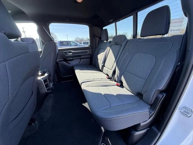 2022 Ram 1500 Big Horn Crew Cab 4x4 5'7" Box