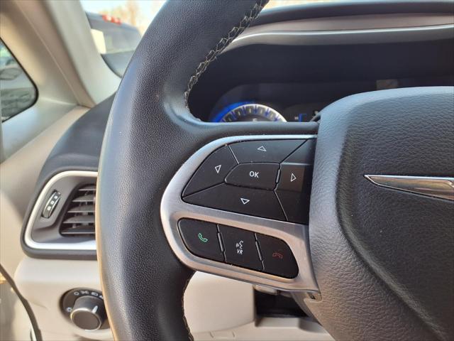 2022 Chrysler Voyager LX
