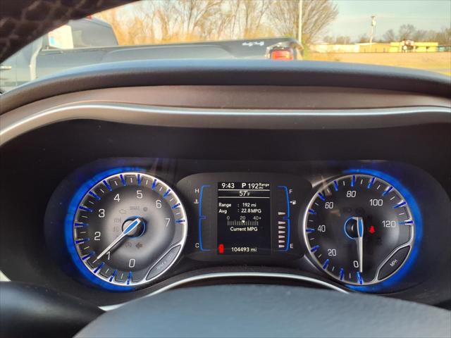 2022 Chrysler Voyager LX
