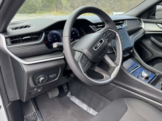 2024 Jeep Grand Cherokee L Laredo X 4x4