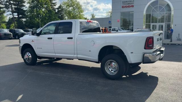 2026 Ram 3500 Big Horn Crew Cab 4x4 8' Box