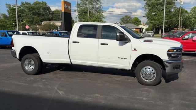 2026 Ram 3500 Big Horn Crew Cab 4x4 8' Box