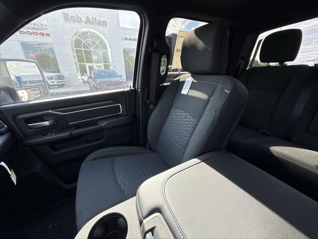 2026 Ram 3500 Big Horn Crew Cab 4x4 8' Box