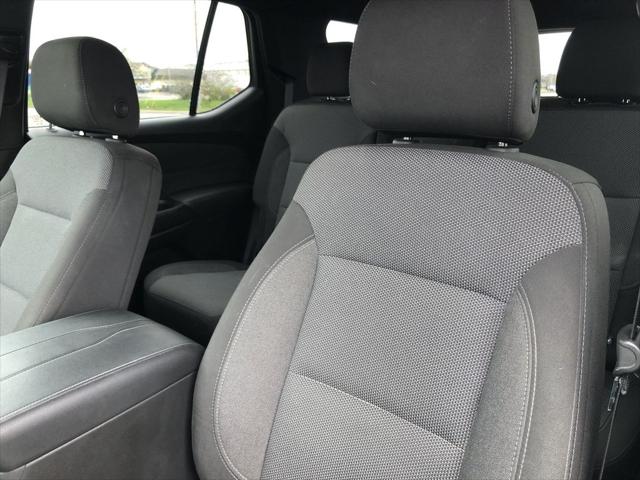 2023 Chevrolet Traverse AWD LT Cloth