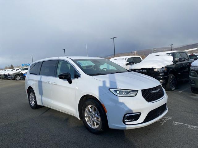 2024 Chrysler Pacifica Touring L 2024 Chrysler Pacifica Touring L