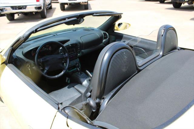 1999 Porsche Boxster Base
