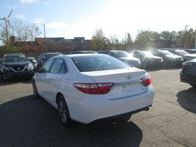 2015 Toyota Camry SE