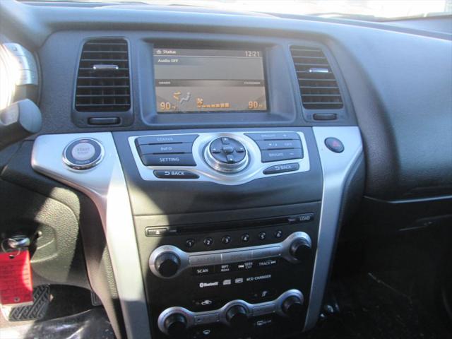 2009 Nissan Murano LE