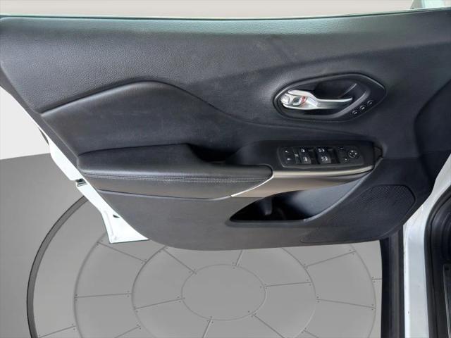 2019 Jeep Cherokee Limited FWD