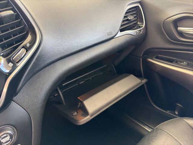 2019 Jeep Cherokee Limited FWD