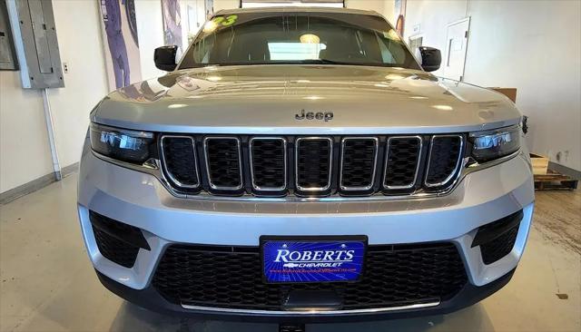 2023 Jeep Grand Cherokee Laredo 4x4