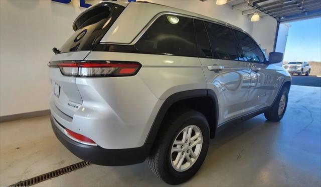 2023 Jeep Grand Cherokee Laredo 4x4