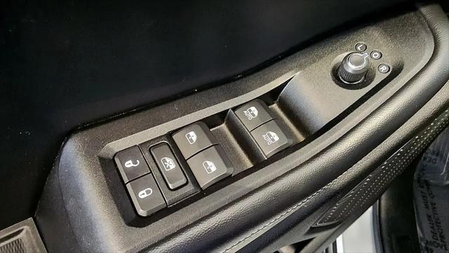 2023 Jeep Grand Cherokee Laredo 4x4