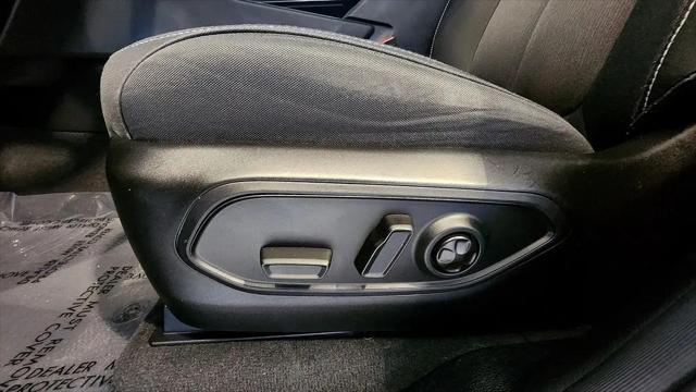 2023 Jeep Grand Cherokee Laredo 4x4