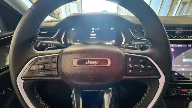 2023 Jeep Grand Cherokee Laredo 4x4