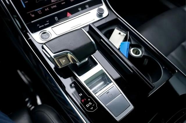 2023 Audi A8 L 55 TFSI quattro Tiptronic