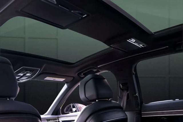 2023 Audi A8 L 55 TFSI quattro Tiptronic