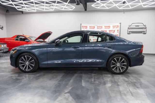 2022 Volvo S60 B5 Momentum