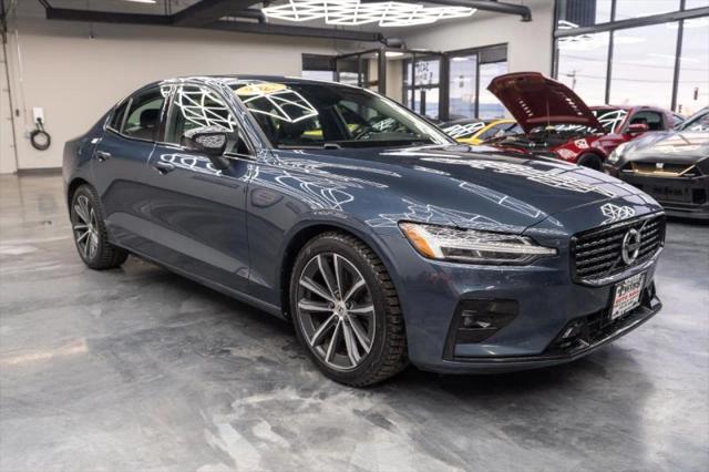 2022 Volvo S60 B5 Momentum