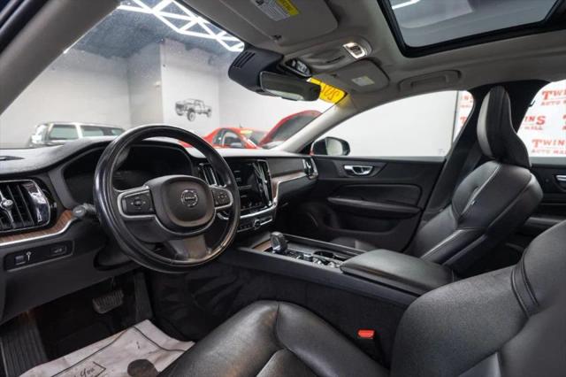 2022 Volvo S60 B5 Momentum
