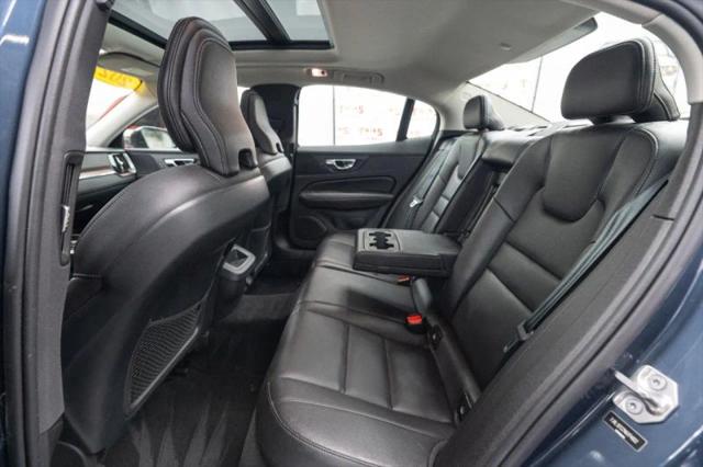 2022 Volvo S60 B5 Momentum