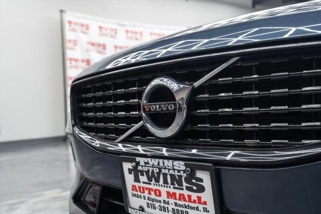 2022 Volvo S60 B5 Momentum