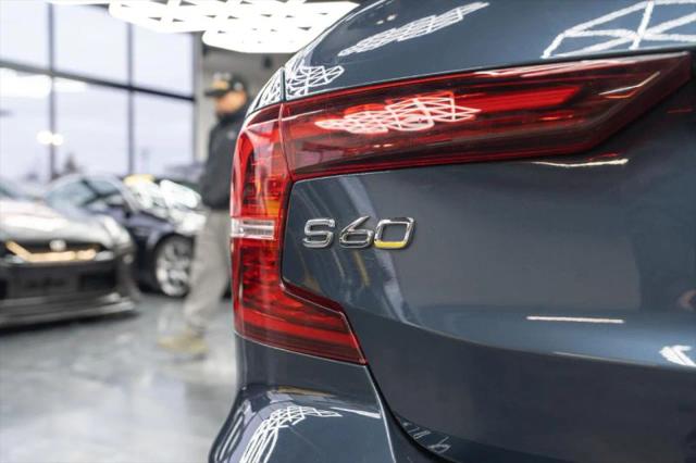 2022 Volvo S60 B5 Momentum