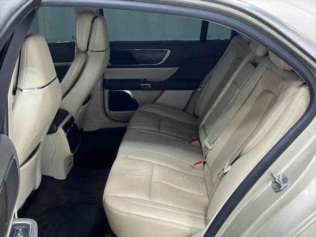 2017 Lincoln Continental Select