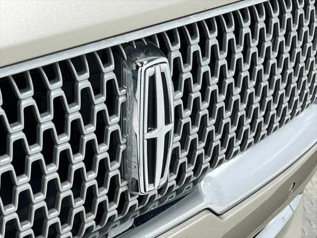 2017 Lincoln Continental Select