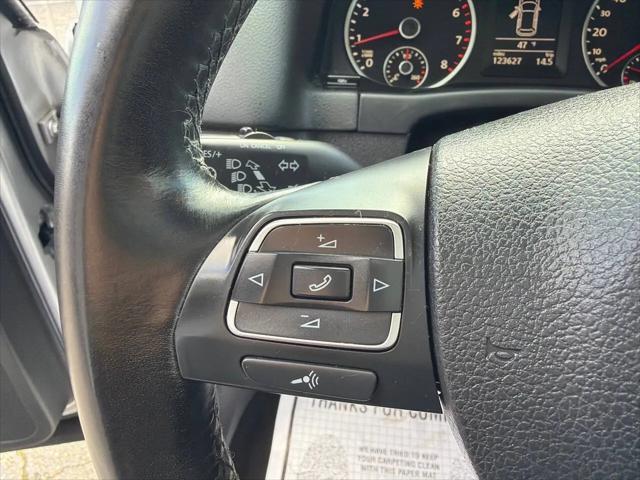 2011 Volkswagen Tiguan SEL