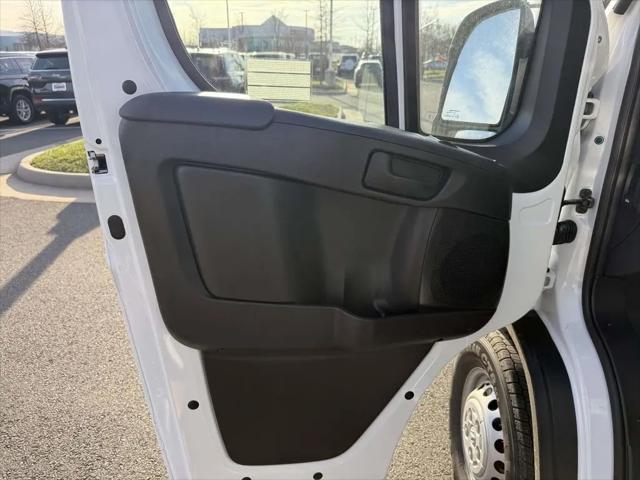 2026 Ram ProMaster Cargo Van Tradesman Low Roof 136 WB w/Pass Seat
