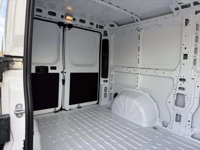 2026 Ram ProMaster Cargo Van Tradesman Low Roof 136 WB w/Pass Seat