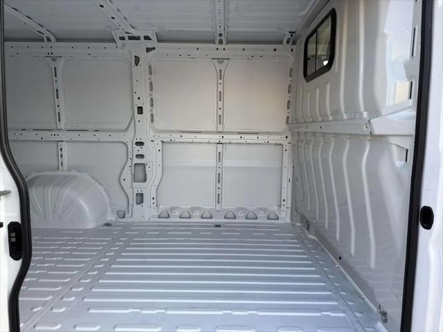 2026 Ram ProMaster Cargo Van Tradesman Low Roof 136 WB w/Pass Seat