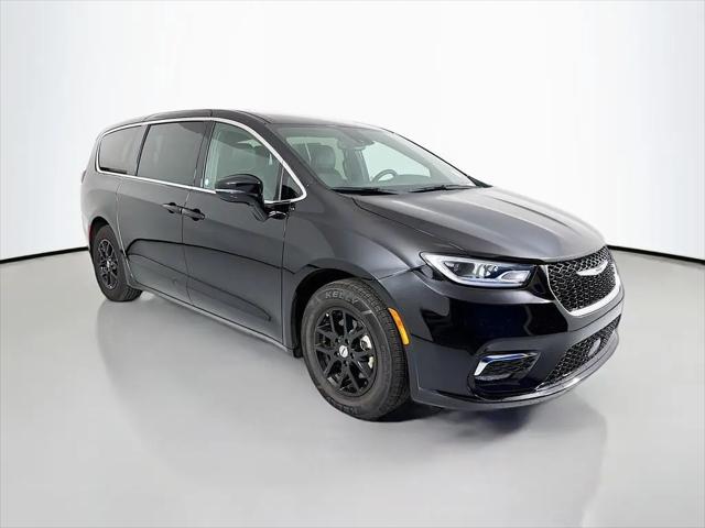 2025 Chrysler Pacifica Select for sale in Tulsa, OK