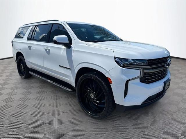 2022 Chevrolet Suburban 4WD RST