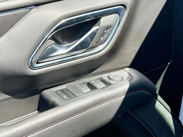 2022 Chevrolet Suburban 4WD RST