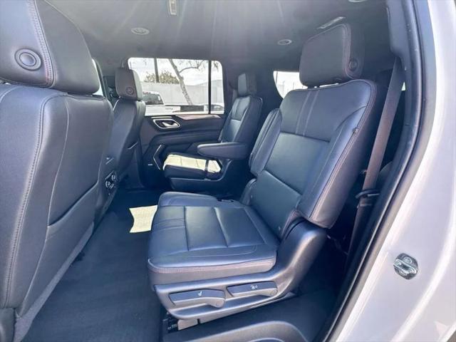 2022 Chevrolet Suburban 4WD RST