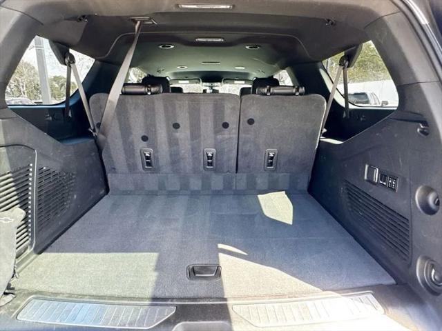 2022 Chevrolet Suburban 4WD RST
