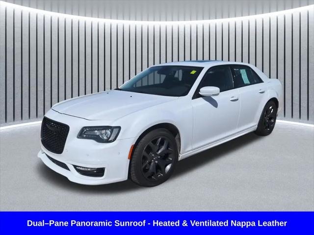 2023 Chrysler 300 Touring-L for sale in Crystal Lake, IL