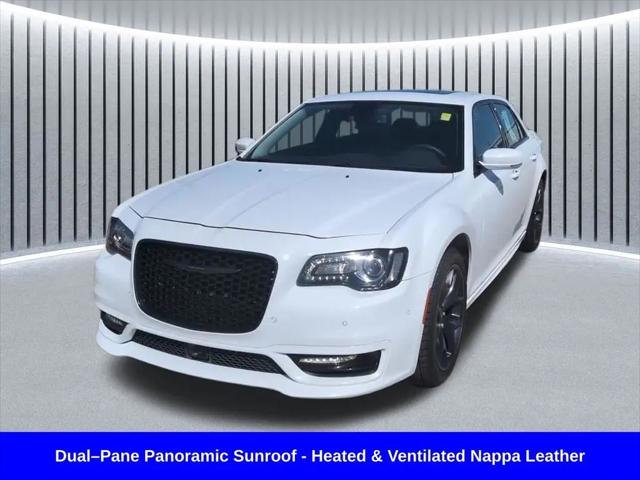 2023 Chrysler 300 Touring-L
