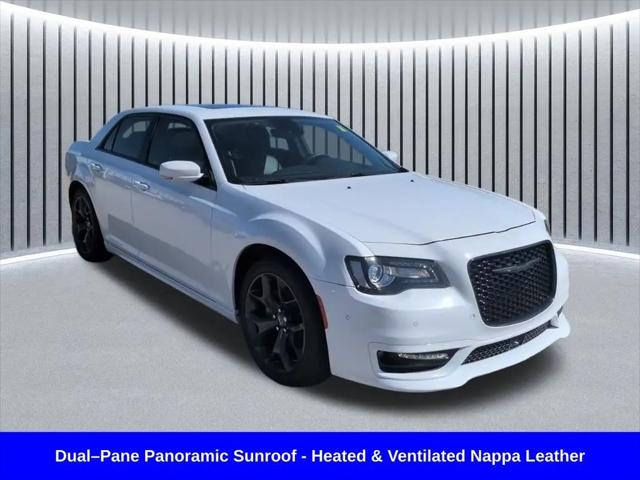 2023 Chrysler 300 Touring-L