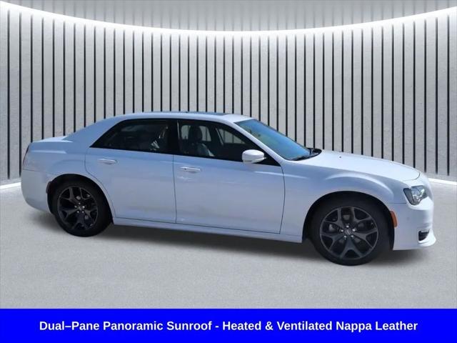 2023 Chrysler 300 Touring-L