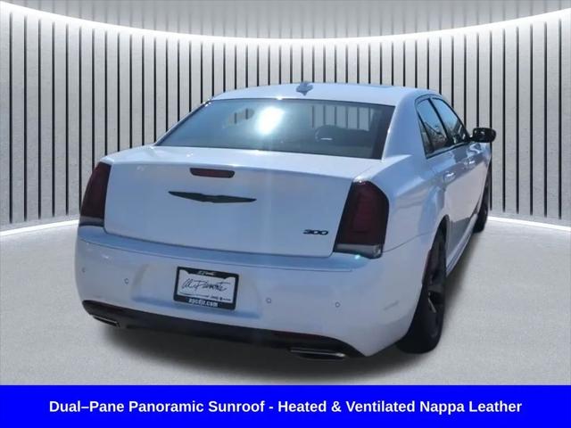 2023 Chrysler 300 Touring-L