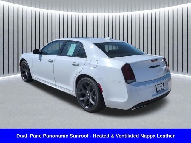 2023 Chrysler 300 Touring-L